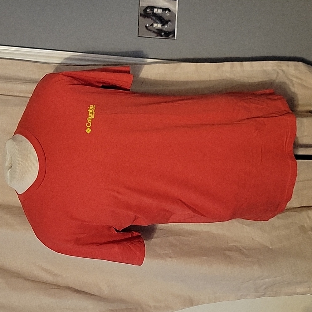 NWT Columbia tshirt men's Large sunset red